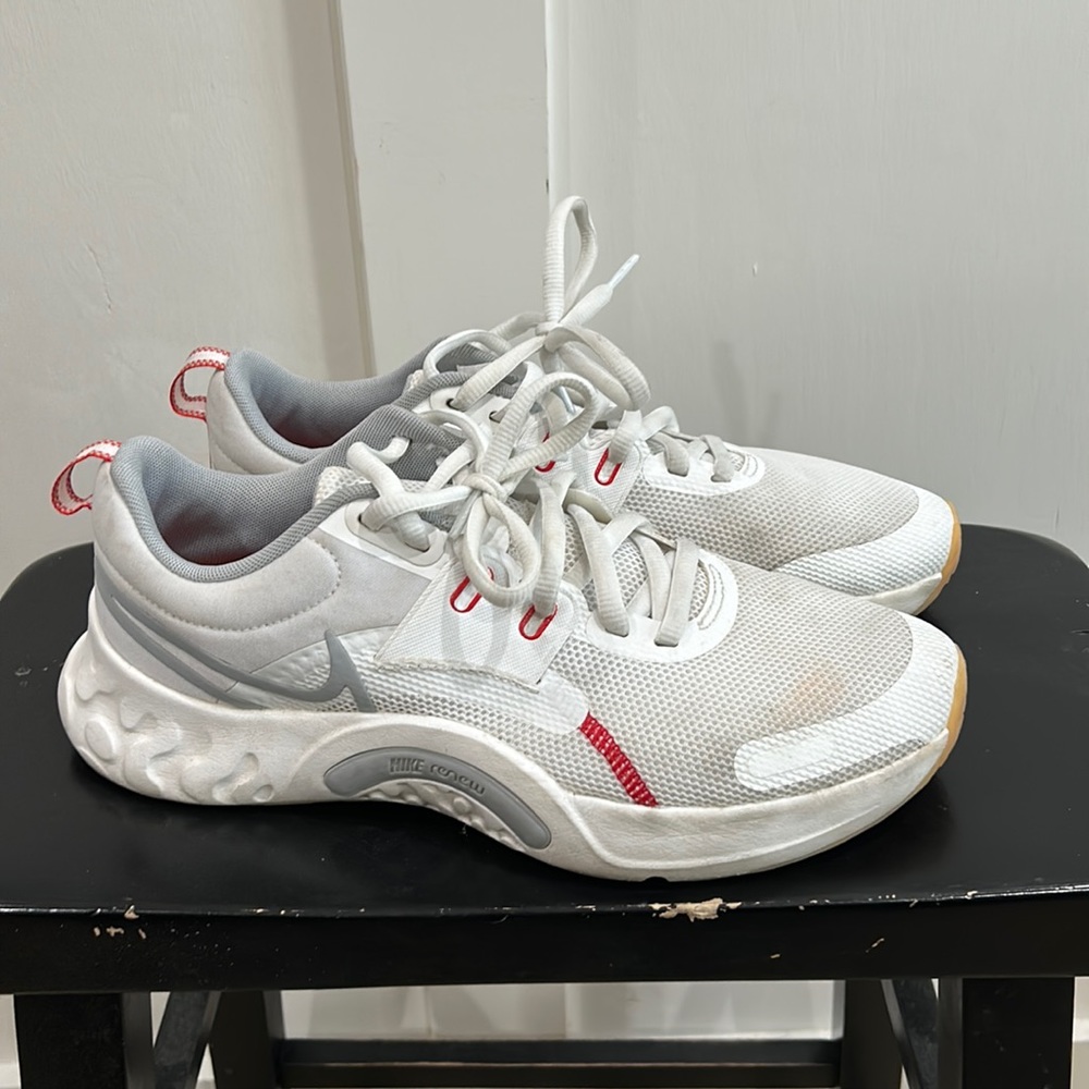 Nike Renew - Size 9.5